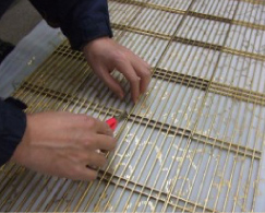 障子の紗の張替えです。